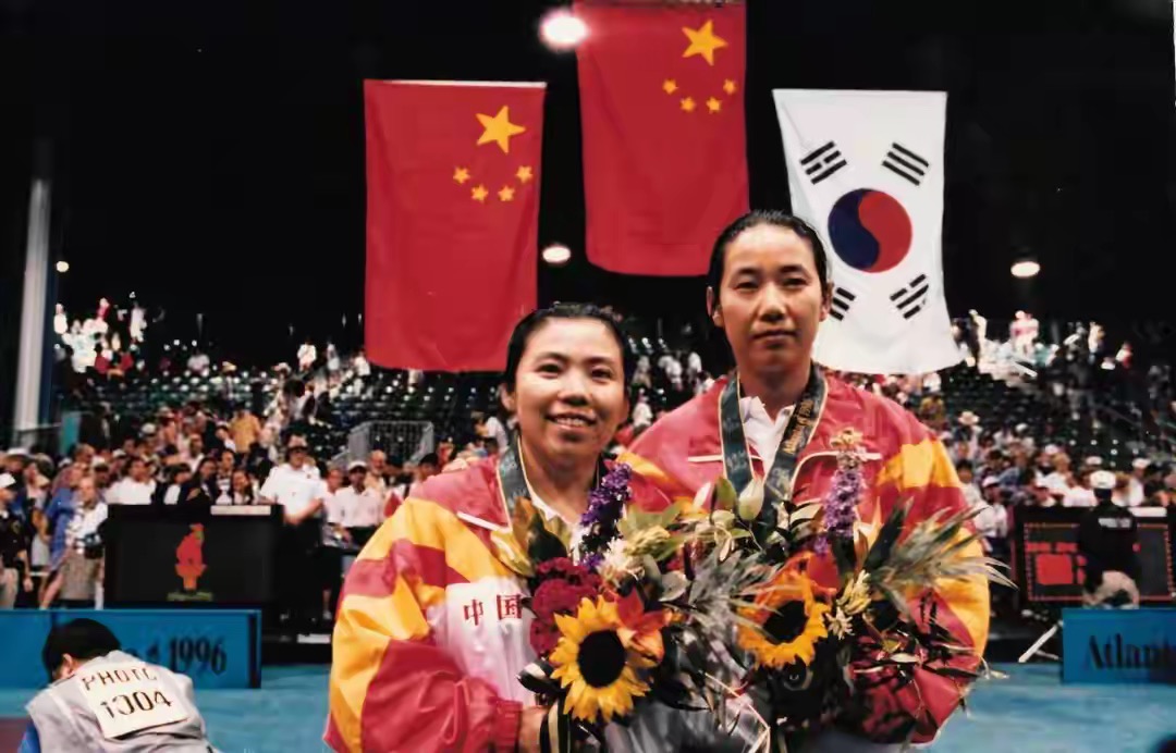 国乒功勋两获奥运金牌，却被嘲万年老二，50岁结婚，丈夫身份成谜 (http://www.jingganghuifeng.com.cn/) 体育 第2张