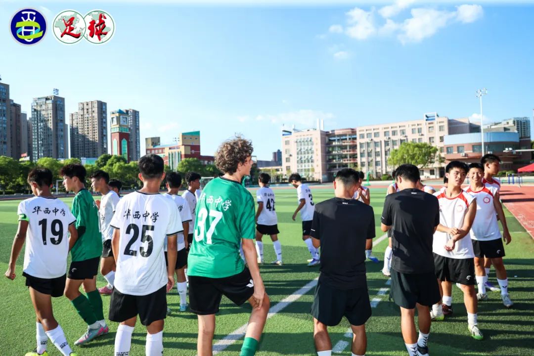 百年名校杯 | 赛事唯一外援：丹麦男孩“守着”自己的成都足球梦 (http://www.xuexiaoyu.cn/) abs 第3张