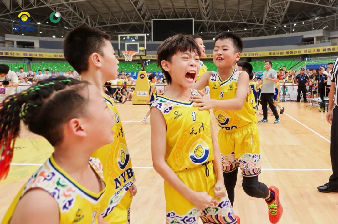 男篮亚军之夜，3200个“小王俊杰”在鄂尔多斯追梦 (http://www.xuexiaoyu.cn/) abs 第2张