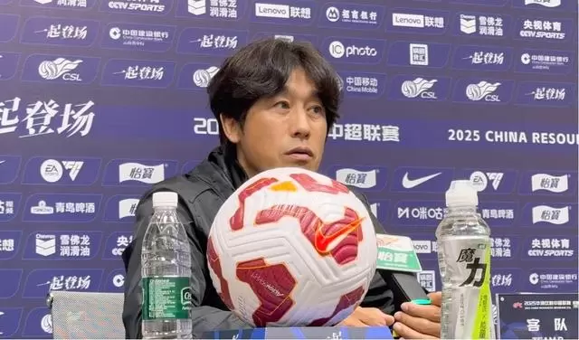 徐正源：提莫和元敏诚都受伤了，我们半场变阵了四后卫