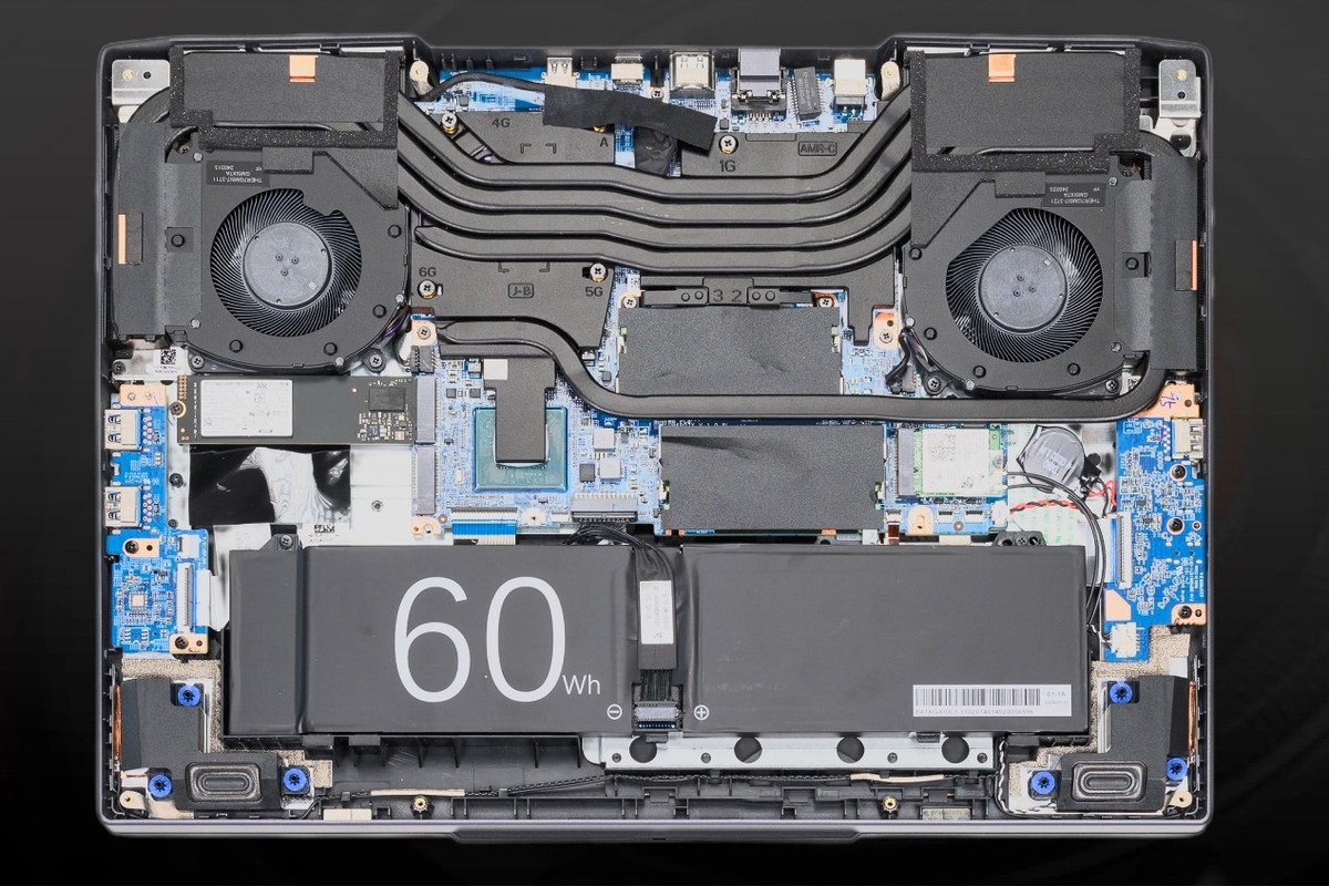 机械革命极光X两机型相差900元，都是RTX5060独显，哪个更划算？ (http://www.zjmmc.cn/) hsti 第2张