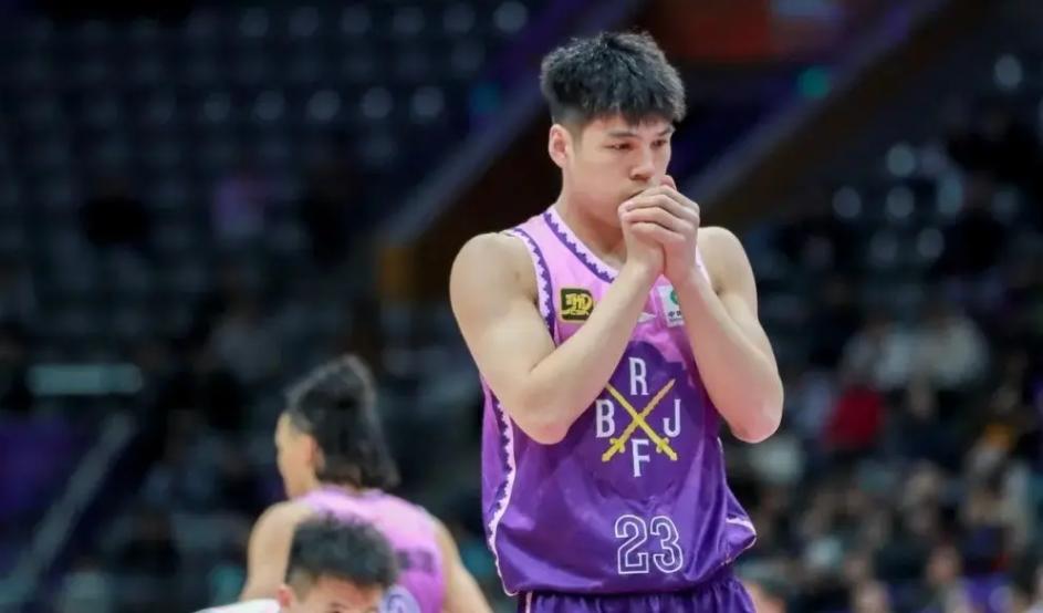 CBA一笔三方4人大交易！广东可能亏大发了：北控却稳赚不赔？ (http://www.tiidu.cn/) 娱乐 第3张