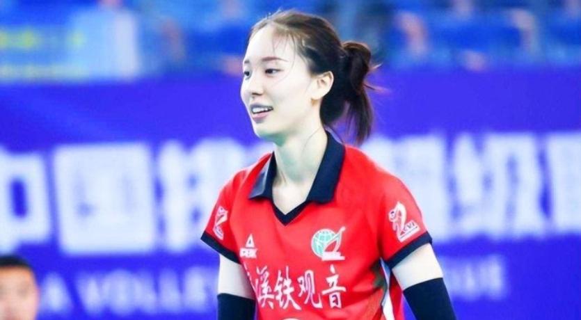 女排世界冠军恋情曝光？与男篮国手甜蜜逛超市，疑似由张常宁牵线 (http://www.jingganghuifeng.com.cn/) 体育 第4张