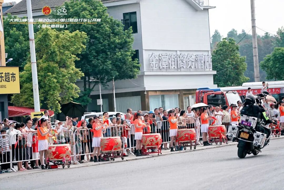 2025“大洪山杯”第二届中国公路自行车公开赛·湖北随县站：“小钢炮”侯栋乙发射 (http://www.busunion.cn/) 体育 第16张