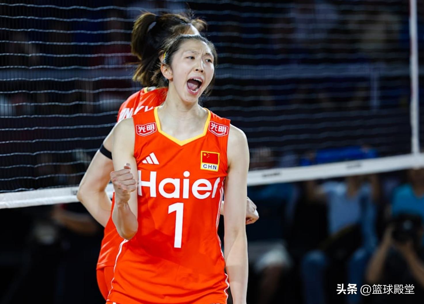 女排1-3法国2将成失意者！吴梦洁关键战心态失衡，庄宇珊上限低！ (http://www.busunion.cn/) 体育 第2张
