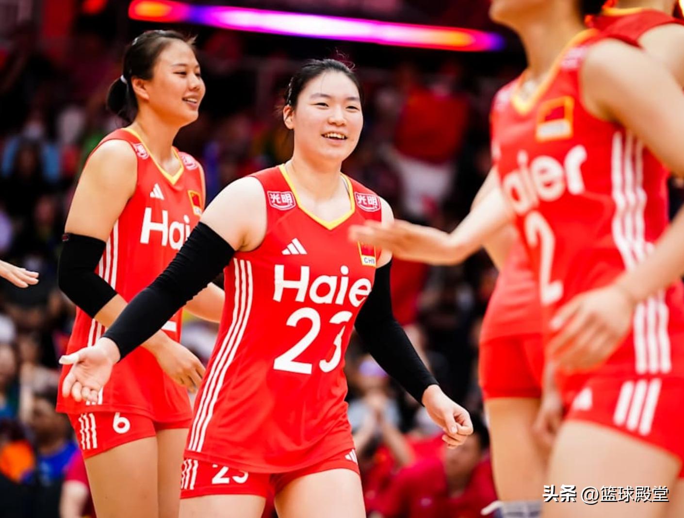 女排1-3法国让3小将打出价值！张籽萱持续进步，陈厚羽即插即用！ (http://www.tiidu.cn/) 娱乐 第3张