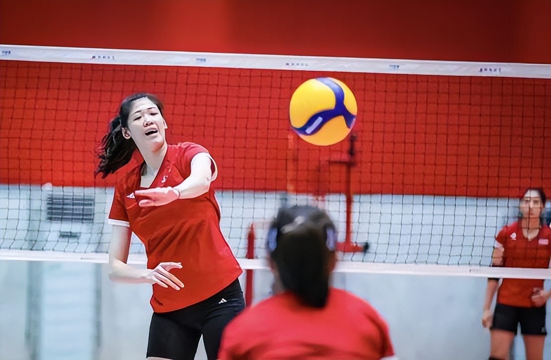 中国女排2025世锦赛成绩不佳！球迷对2位教练表达不满，你怎么看 (http://www.xuexiaoyu.cn/) abs 第2张
