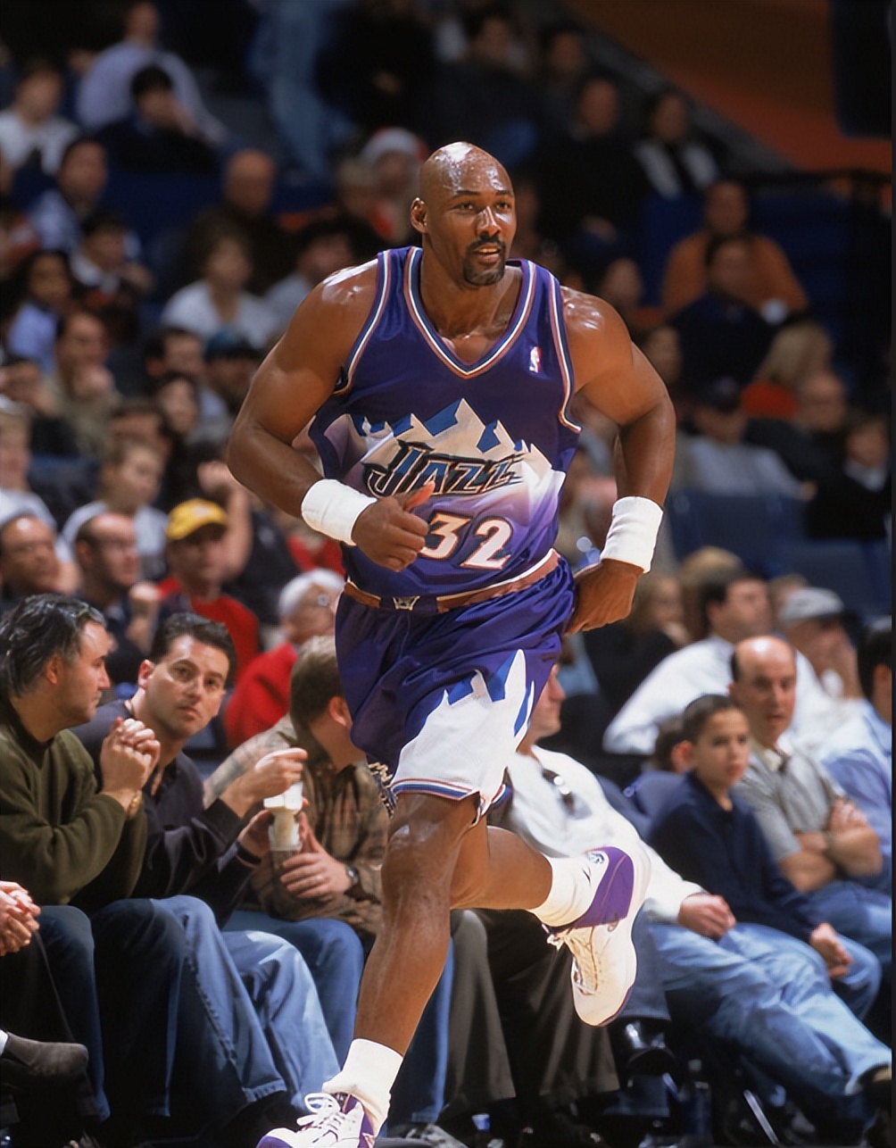 NBA几乎不受伤5大球星，詹姆斯唯一手术是植发 一人16年全勤 (http://www.tiidu.cn/) 娱乐 第6张