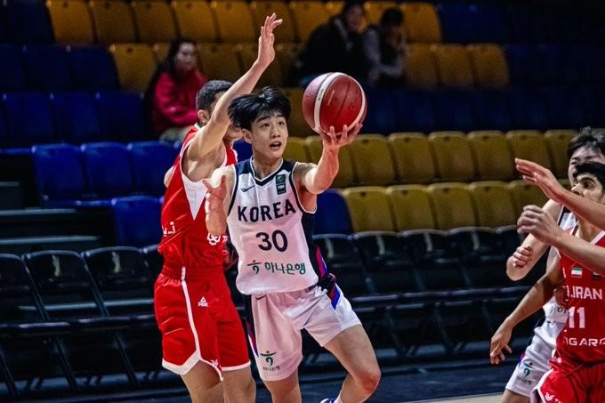 惊为天人，韩国U16男篮后卫朴泰俊砍24分5板8助外加逆天17抢断 (https://www.olegood.com/) 体育 第1张