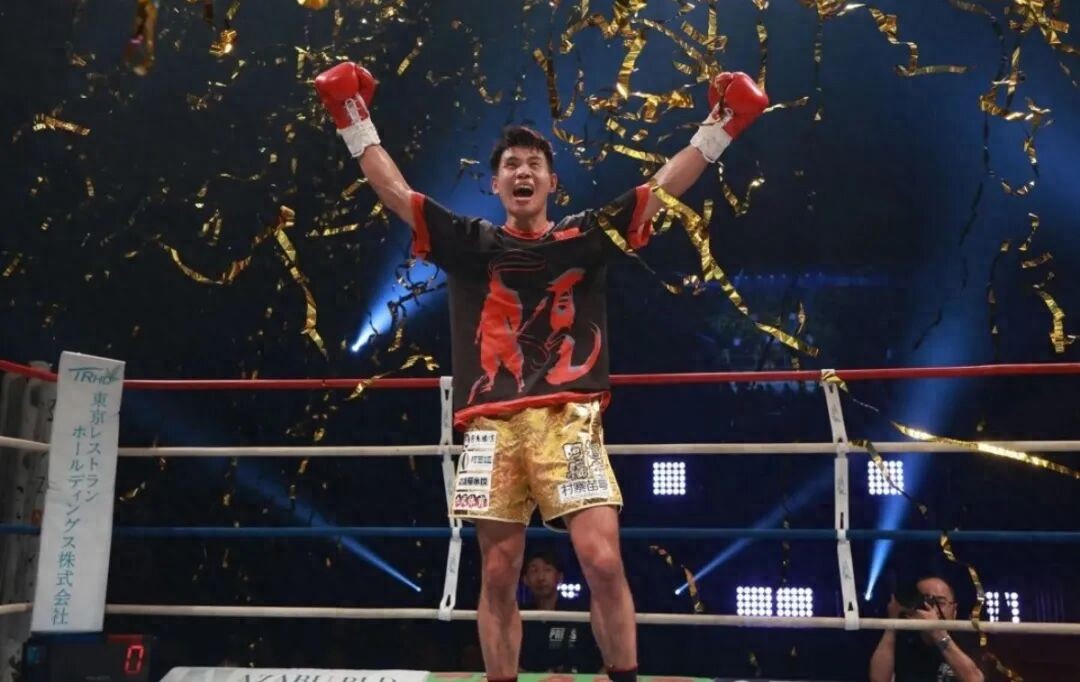 昨晚，欧阳锋陷入苦战！艰难晋级K-1八强 (http://www.armanice.com/) 体育 第1张