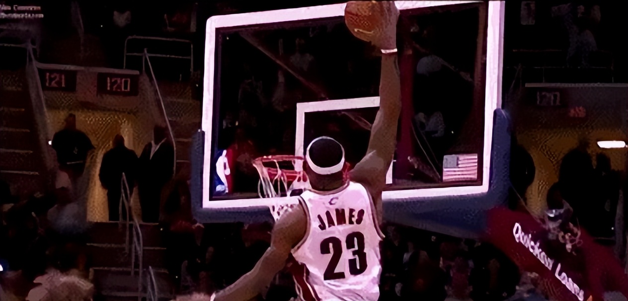 信不信由你，NBA这4人 真的差点摸到篮板上沿 詹姆斯上榜 (http://www.armanice.com/) 体育 第2张