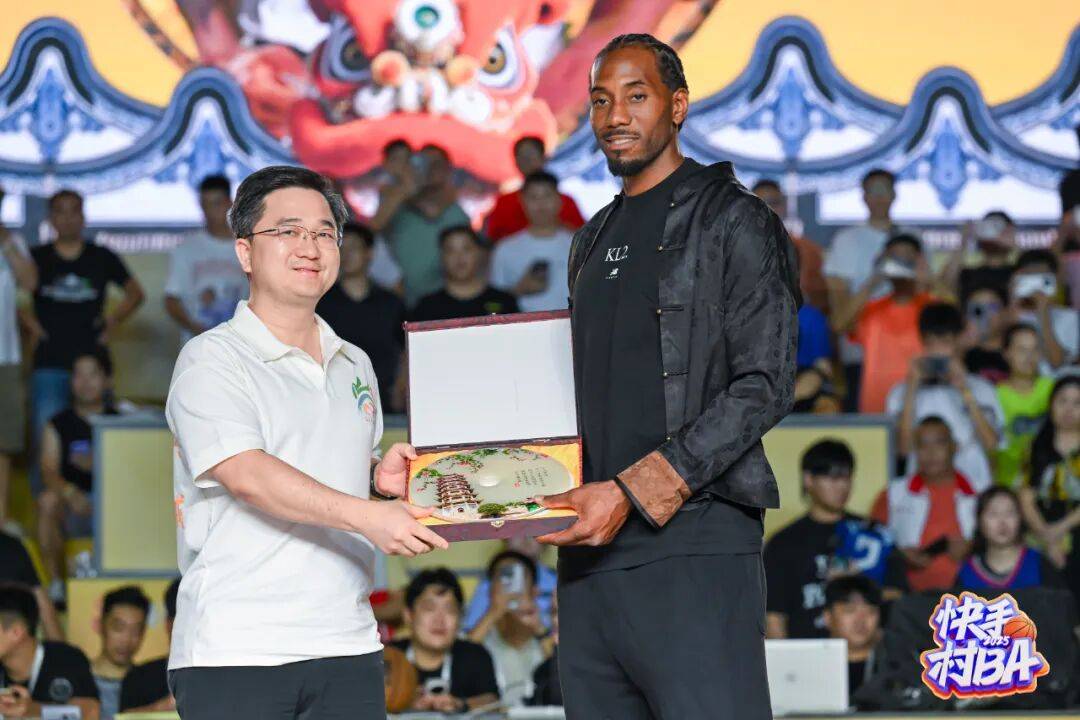 NBA球星下乡学咏春，村BA还有多少「花活」？ (http://www.tiidu.cn/) 娱乐 第11张
