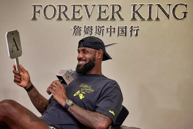 反转？TA：詹姆斯从未向人民日报投稿，但人民日报却说球员是作者