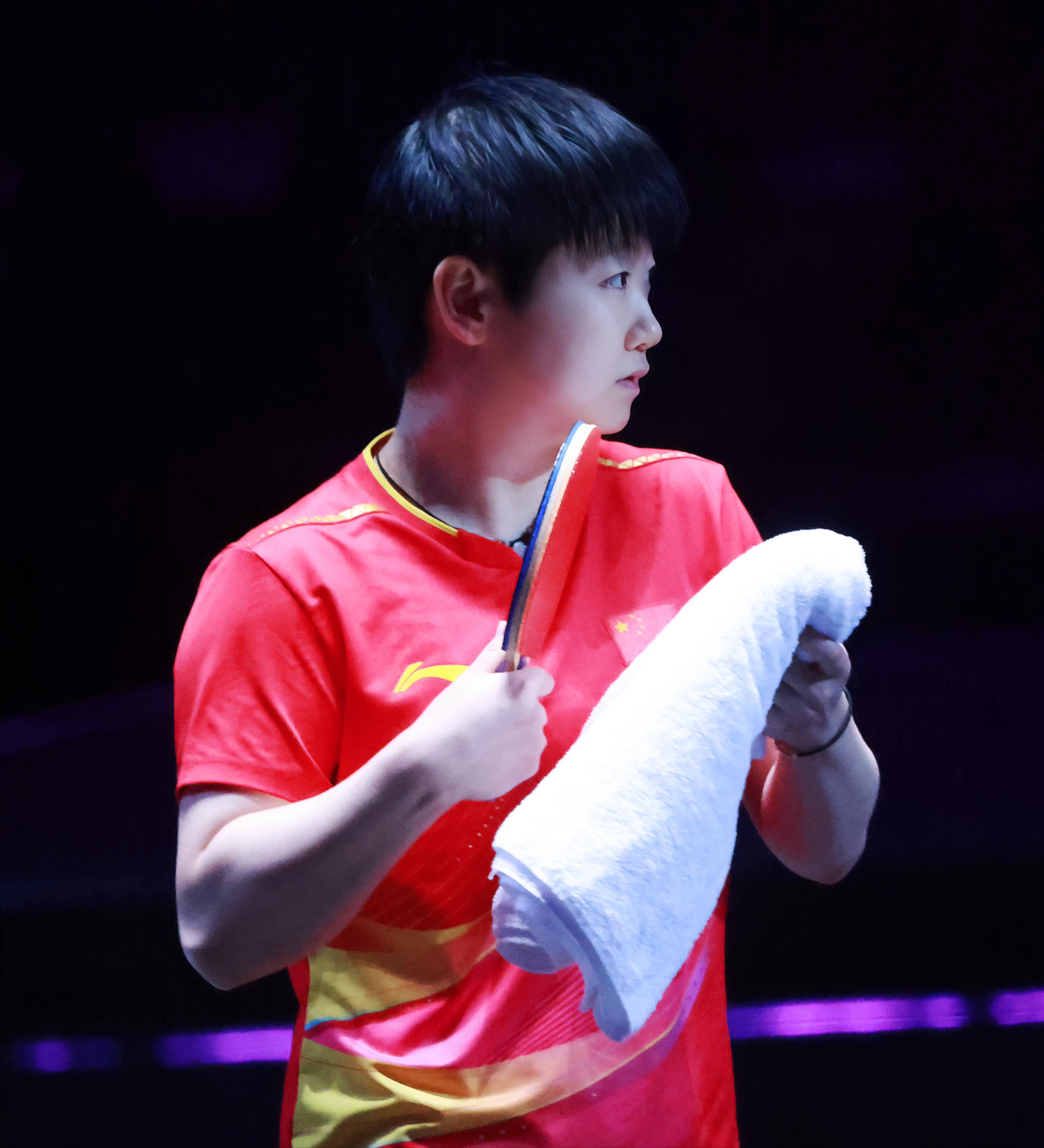 心情大好！孙颖莎晋级16强，赛后尽显大将风范，马琳笑容满面 (http://www.tiidu.cn/) 娱乐 第2张
