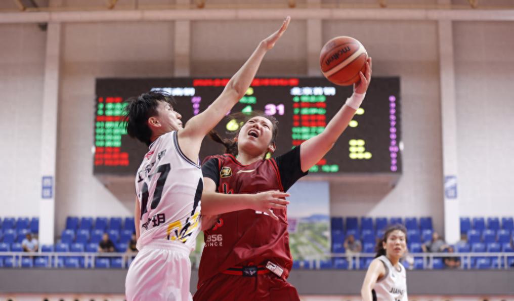 92比34狂胜58分！女篮锦标赛首秀第一惨案：翻版韩旭轰14分！ (http://www.armanice.com/) 体育 第1张