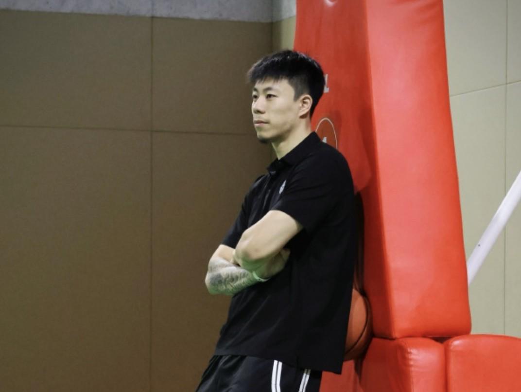 队记：张镇麟已与上海男篮在日本会合，有望出战后两场热身赛 (http://www.tiidu.cn/) 娱乐 第1张