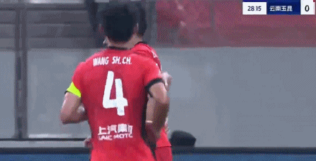 莱昂纳多教科书跑位！反越位戏耍门将后破门，2战玉昆轰3球 (http://www.tiidu.cn/) 娱乐 第3张