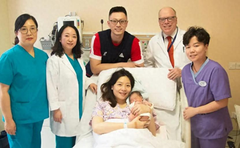 女排最美队长生2胎！家世显赫富2代，官至副处级，丈夫是女排教练 (http://www.armanice.com/) 体育 第1张