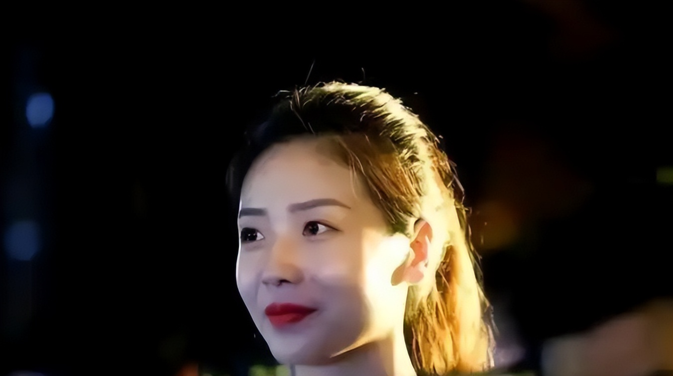 女排最美队长生2胎！家世显赫富2代，官至副处级，丈夫是女排教练 (http://www.armanice.com/) 体育 第4张