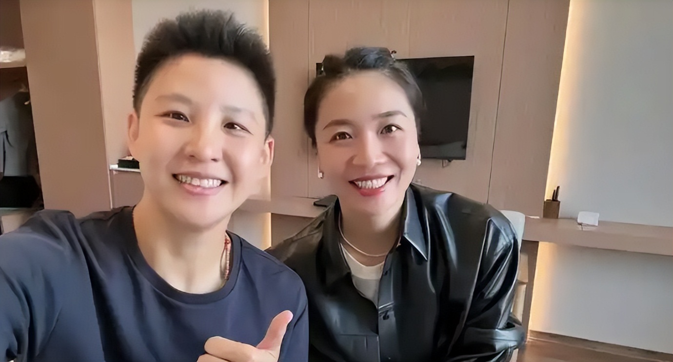 女排最美队长生2胎！家世显赫富2代，官至副处级，丈夫是女排教练 (http://www.armanice.com/) 体育 第5张