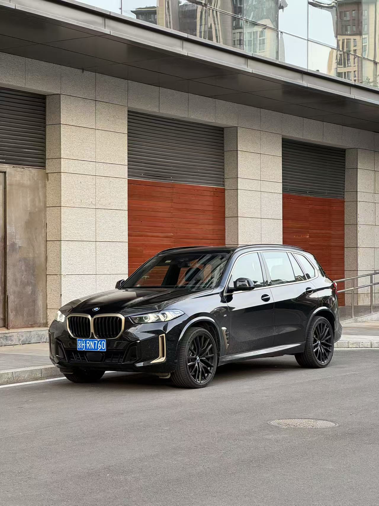 BMW X5：是“公路之王”，更不只是“公路之王”  |  星车场 (http://www.xuexiaoyu.cn/) abs 第3张