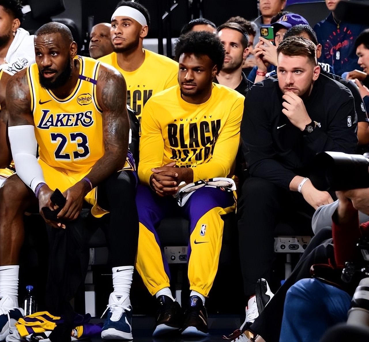无愧NBA十几年的门面！詹姆斯的这个行为，值得太多NBA球员学习了 (http://www.armanice.com/) 体育 第2张