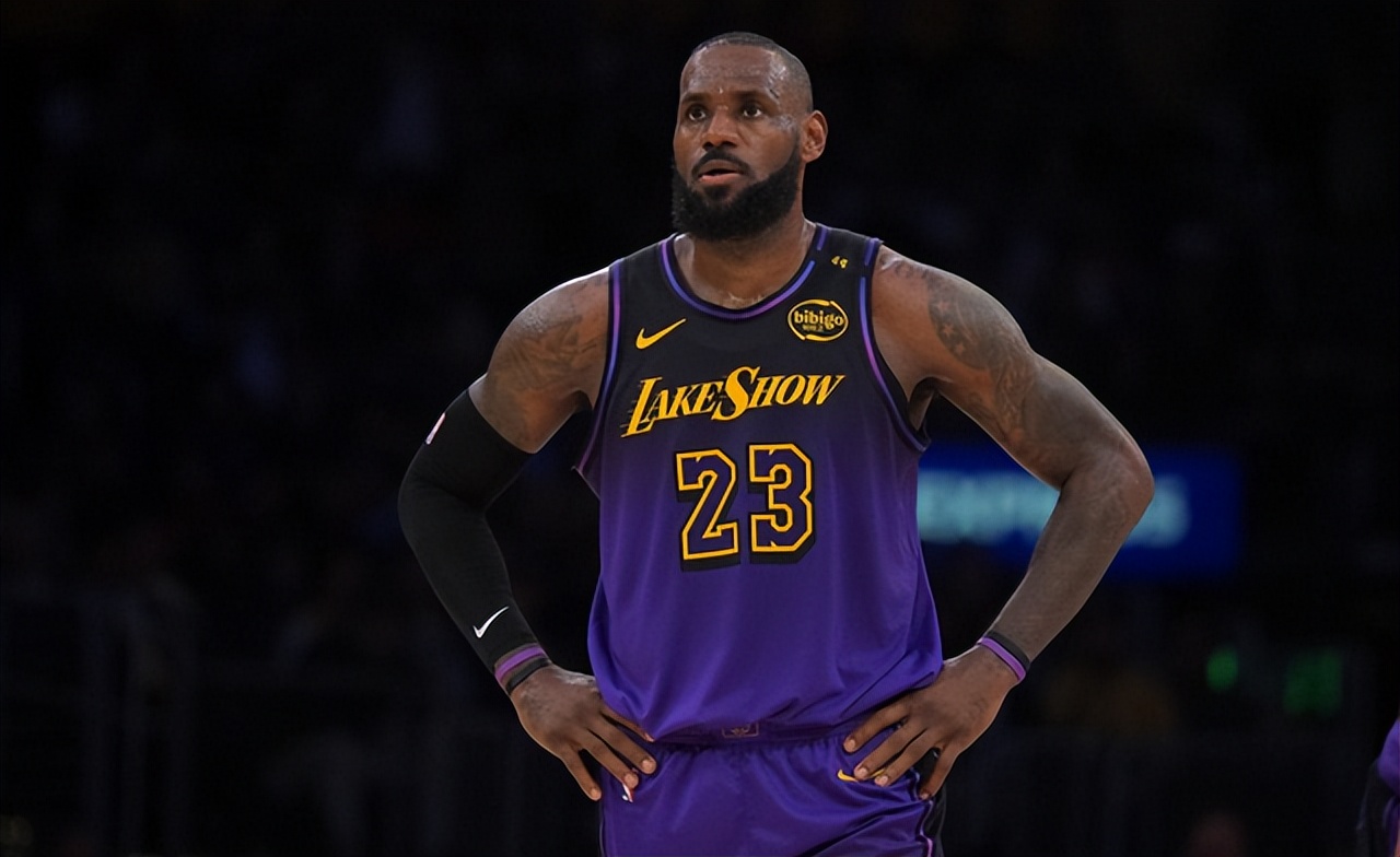 无愧NBA十几年的门面！詹姆斯的这个行为，值得太多NBA球员学习了 (http://www.armanice.com/) 体育 第5张