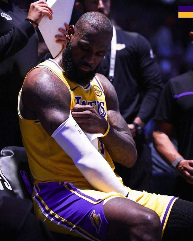 无愧NBA十几年的门面！詹姆斯的这个行为，值得太多NBA球员学习了 (http://www.armanice.com/) 体育 第7张