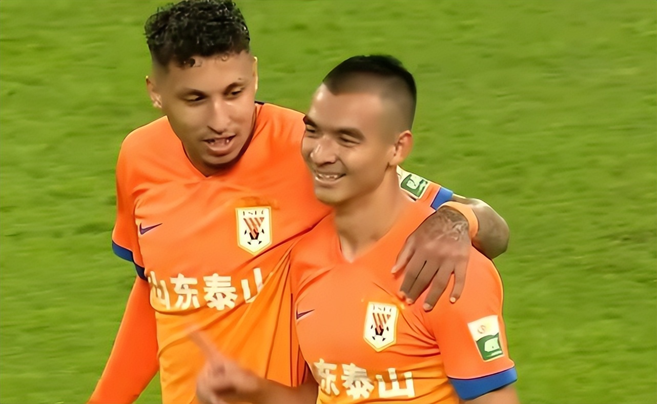 泰山队2：2战平青岛，赛后韩鹏不点名批评了两人，根本不认真防守 (http://www.xuexiaoyu.cn/) abs 第3张
