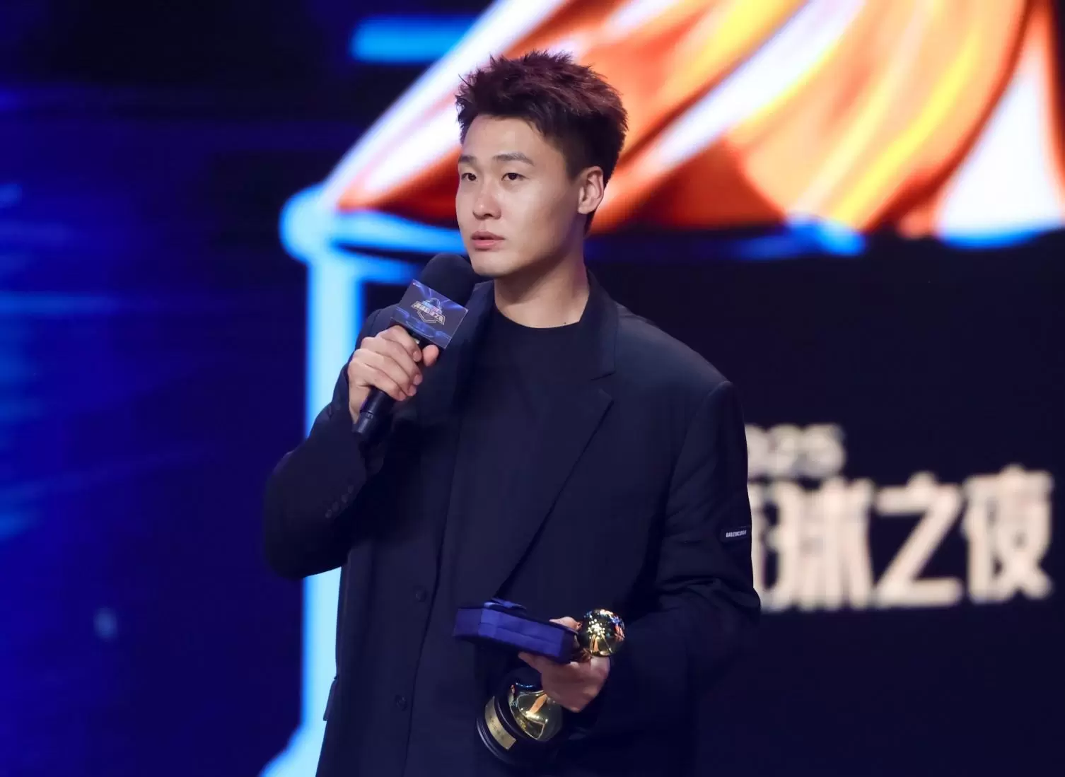 实至名归，赵睿荣获2025微博篮球之夜“年度杰出球员”