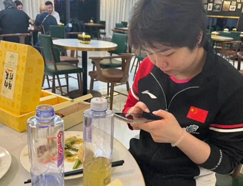 姐妹情深！蒯曼请平野美宇吃大餐，两人在中国大满贯赛开心相聚 (http://www.chichengjiaxiao.cn/) 体育 第3张