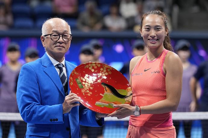 官方：卫冕冠军郑钦文因肘伤退出WTA500东京站比赛 (https://www.olegood.com/) 体育 第1张