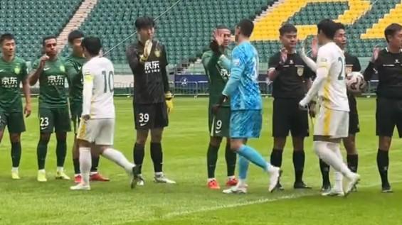 京媒：国安今天进行分组对抗赛，两边阵容都是四后卫 (http://www.busunion.cn/) xiami 第1张