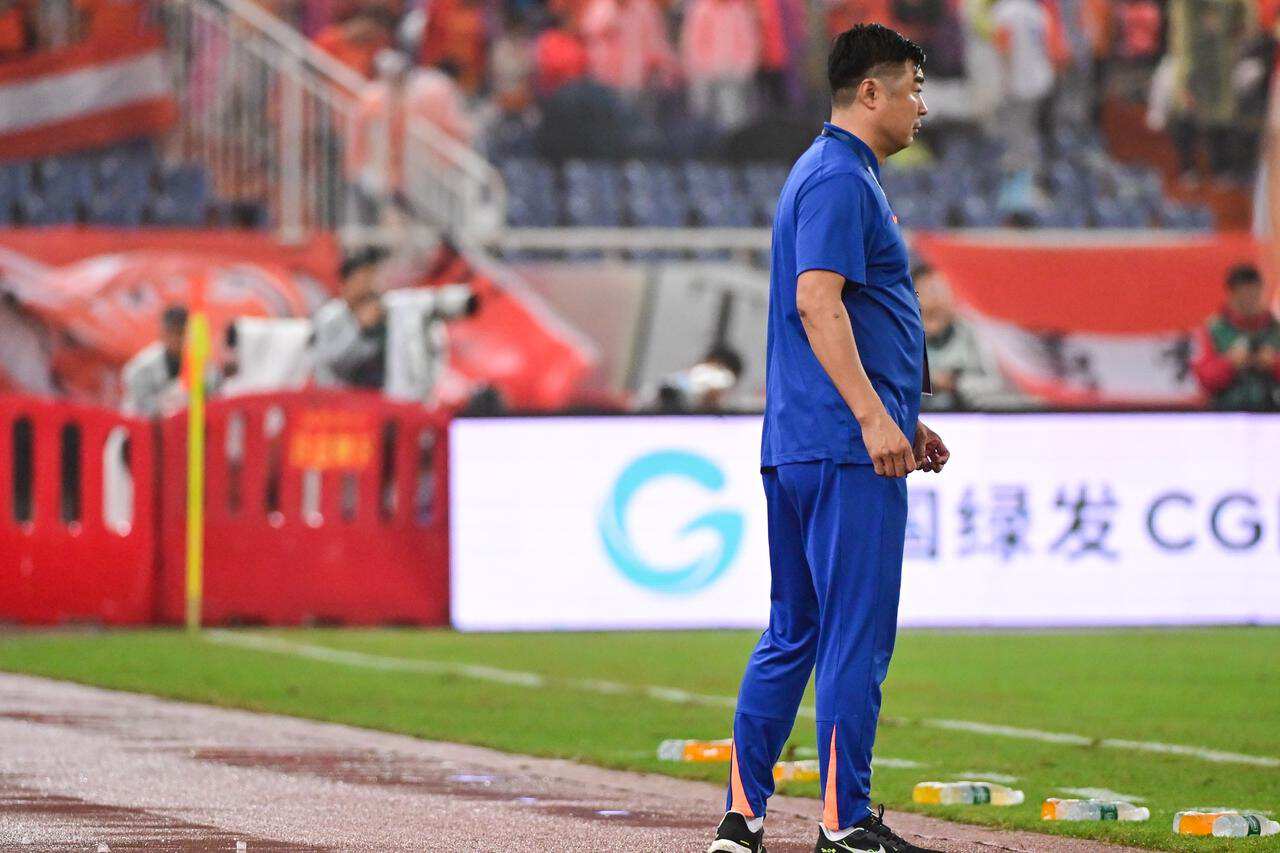 韩鹏大概率无缘转正鲁能主帅，球迷为此鸣不平，直言他不该下课 (http://www.armanice.com/) 体育 第2张