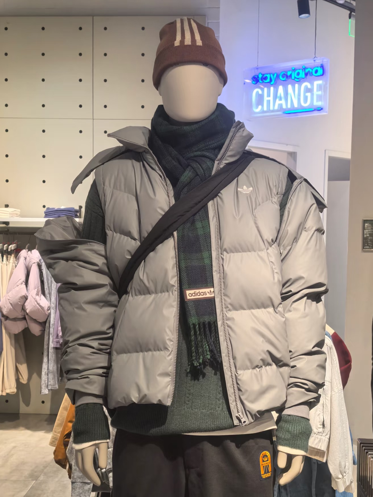 羽绒服，我把阿迪达斯换成“雪中飞”后，有些话不吐为快，太真实 (http://www.busunion.cn/) xiami 第9张