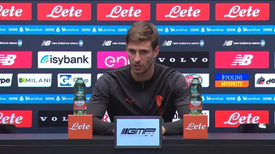 加比亚:前场有困难的时候,我们后场球员也要为他们服务 加比亚:前场有困难的时候,我们后场球员也要为他们服务