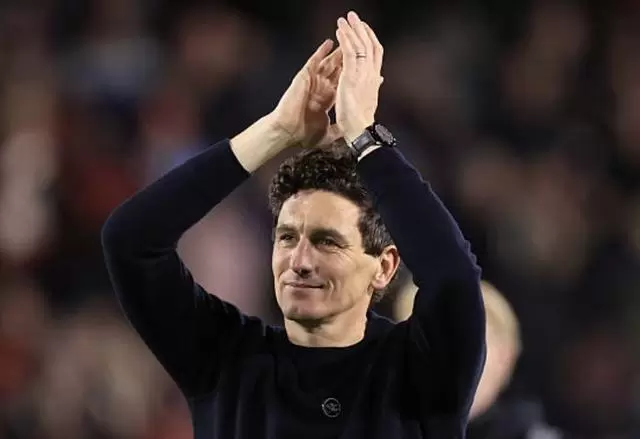 小蜜蜂主帅:我们表现很出色,大家都想在联赛杯中有所作为 小蜜蜂主帅:我们表现很出色,大家都想在联赛杯中有所作为