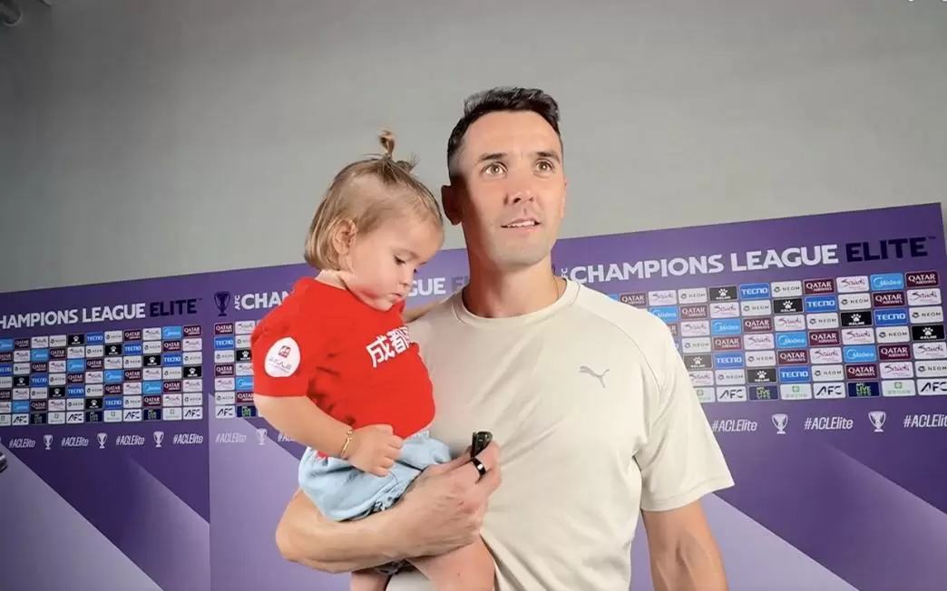 媒体人:海港一直有意周定洋,他能去的地方就那几个 媒体人:海港一直有意周定洋,他能去的地方就那几个