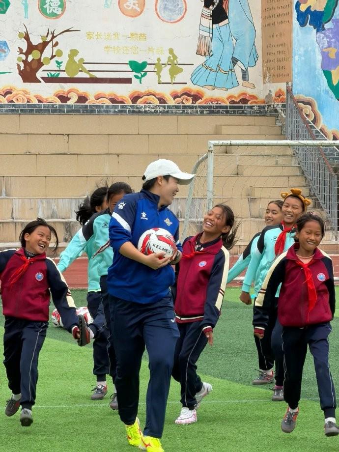 落地云南维西，赵丽娜星球计划第14座公益球场投入使用 (https://www.olegood.com/) pet 第5张