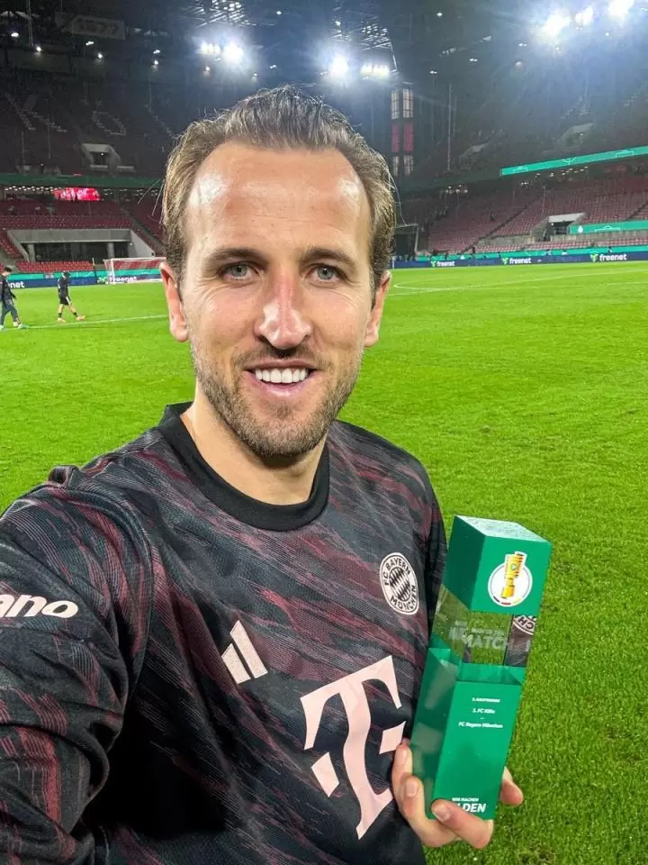 海纳谈凯恩续约:他的跑动热图像18岁小伙,在这能拿所有冠军 海纳谈凯恩续约:他的跑动热图像18岁小伙,在这能拿所有冠军