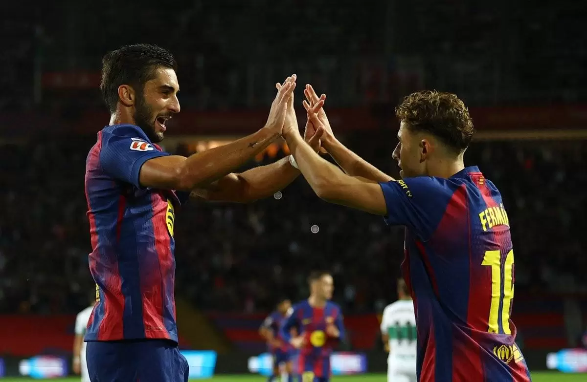 每体为巴萨评分:费尔明8分最高,亚马尔、拉什福德、费兰7分 每体为巴萨评分:费尔明8分最高,亚马尔、拉什福德、费兰7分