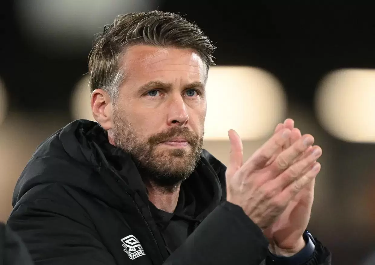 英媒:前卢顿主帅爱德华兹最有可能执教狼队,滕哈格顺位靠后 英媒:前卢顿主帅爱德华兹最有可能执教狼队,滕哈格顺位靠后