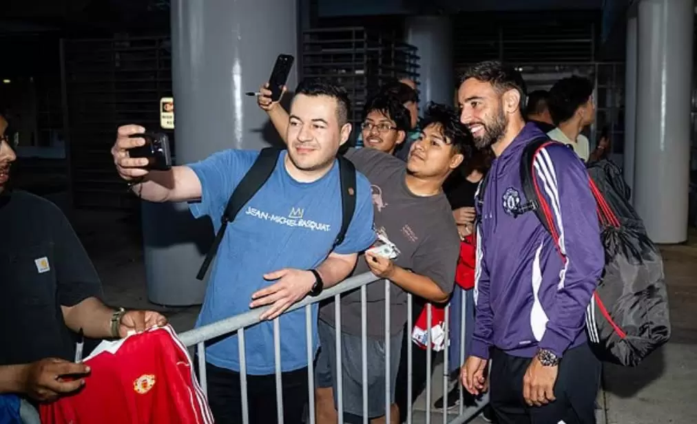 邮报:曼联今夏通过季后赛赚1000万镑,但世界杯会影响其计划 邮报:曼联今夏通过季后赛赚1000万镑,但世界杯会影响其计划