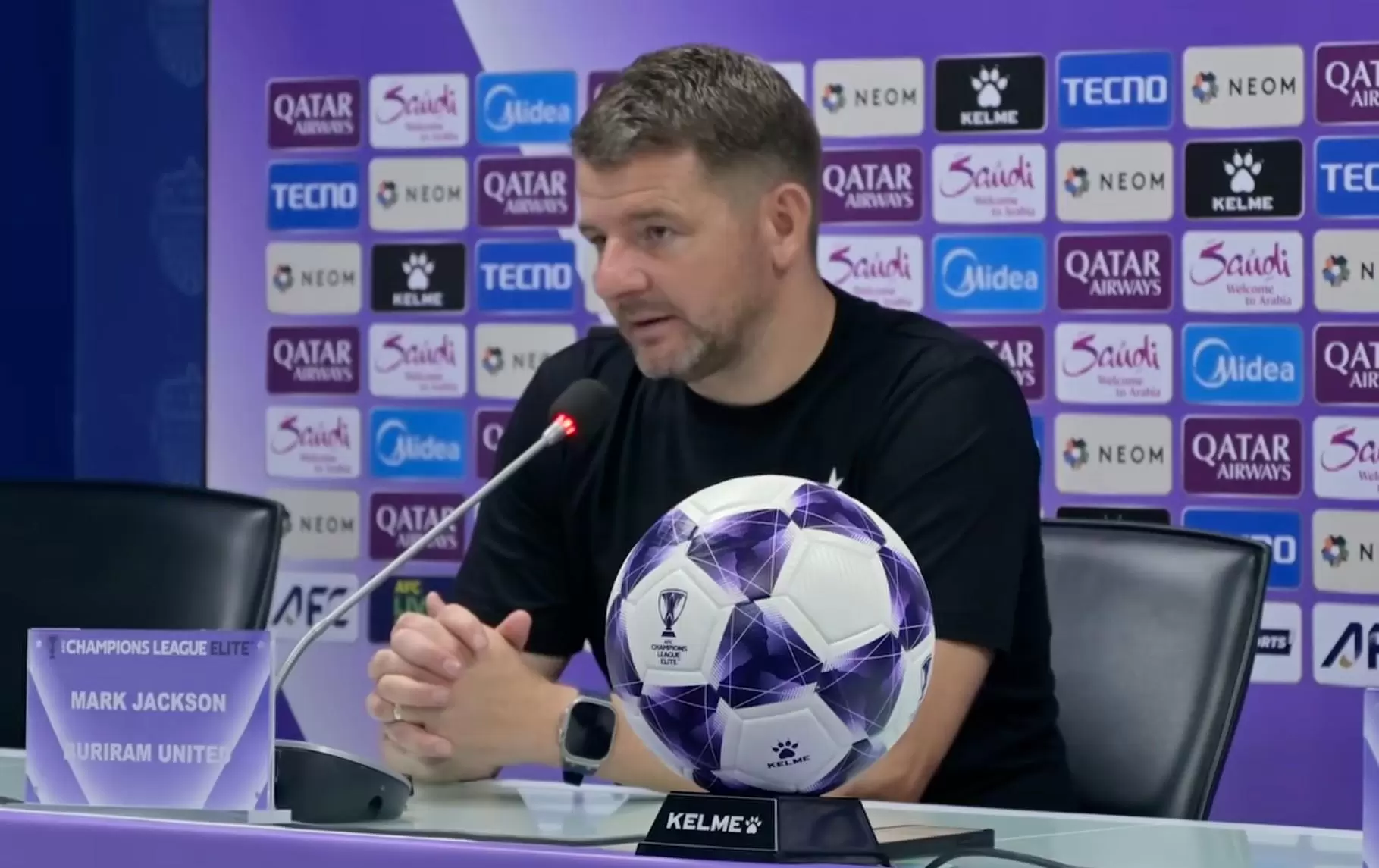 武里南联主帅:我们针对海港做了充分准备,比赛结果非常理想 武里南联主帅:我们针对海港做了充分准备,比赛结果非常理想