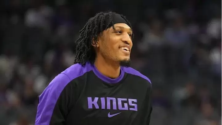 Shams:活塞队认领前国王队前锋艾萨克-琼斯作为球队第15人 Shams:活塞队认领前国王队前锋艾萨克-琼斯作为球队第15人