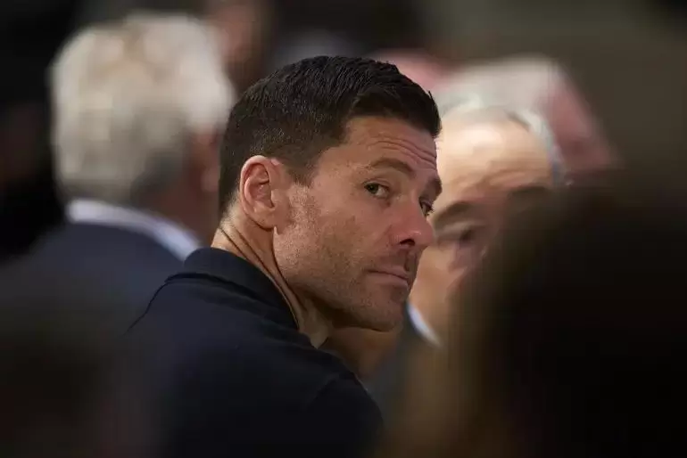 TA：阿隆索世俱杯期间曾进行钓鱼测试，发现更衣室有人泄密