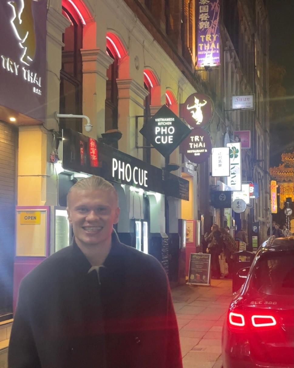 新体验，哈兰德分享品尝中式烧腊的照片 (https://www.olegood.com/) 体育 第4张