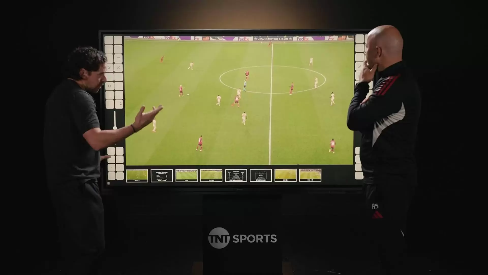 斯洛特:维尔茨的跑动其实非常多,他只是还在适应我们的体系 斯洛特:维尔茨的跑动其实非常多,他只是还在适应我们的体系