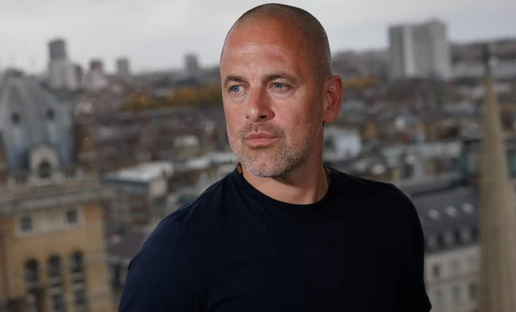 乔-科尔:我那个年代,踢左路必须用左脚,踢右路必须用右脚 乔-科尔:我那个年代,踢左路必须用左脚,踢右路必须用右脚