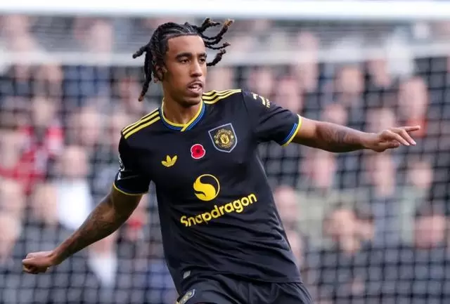 母亲说约罗的名字“莱尼”来自美国歌手,约罗:那不是真的 母亲说约罗的名字“莱尼”来自美国歌手,约罗:那不是真的